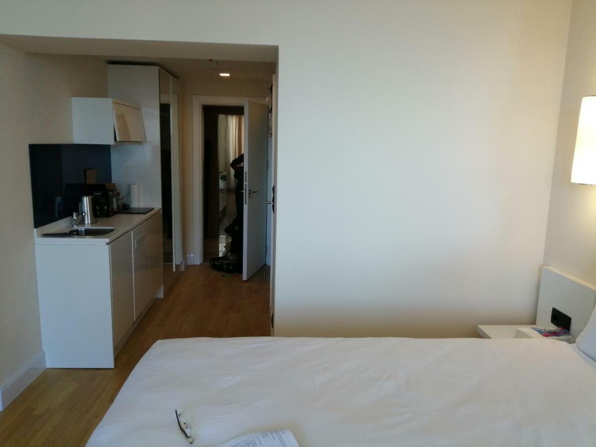 Lamar Hotel Batumi Esterno foto