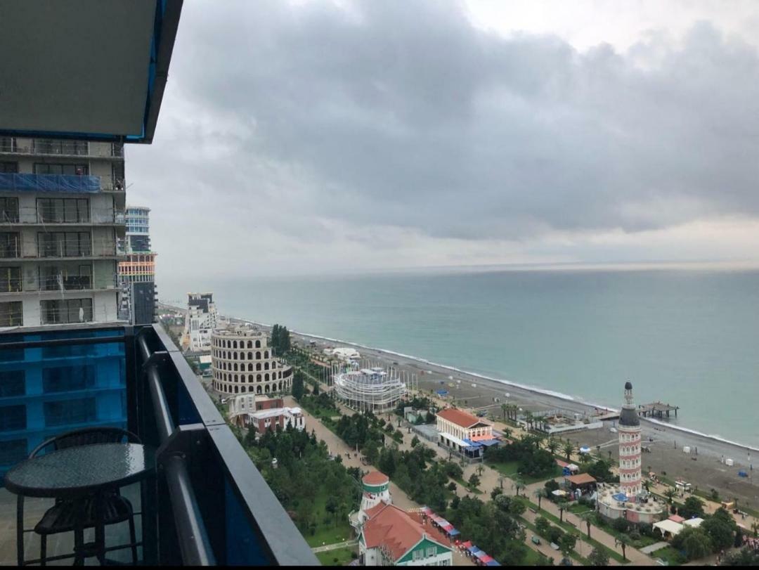 Lamar Hotel Batumi Esterno foto